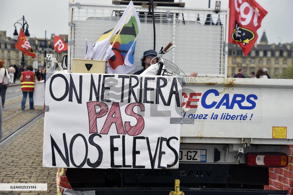 Demonstration Against 'Le Choc Des Savoirs' - Bordeaux