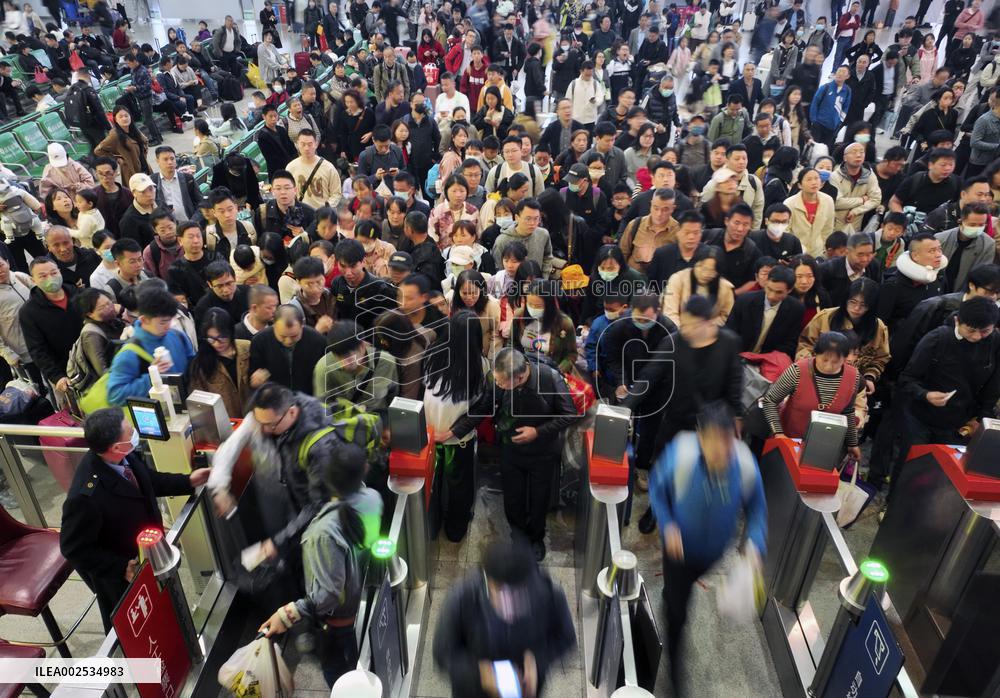 XINHUA PHOTOS OF THE DAY