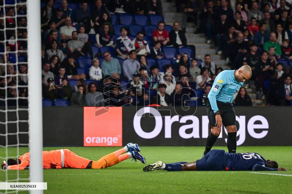 French L1 - PSG vs Clermont Foot 63