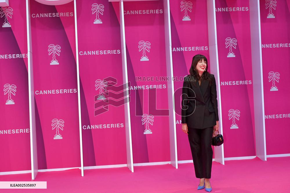 7th Canneseries - Pink Carpet