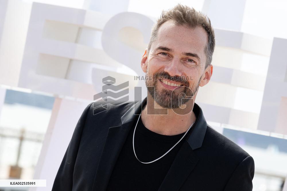 Demain Nous Appartient Photocall - 7th Canneseries International Festival - Day 2 - Cannes