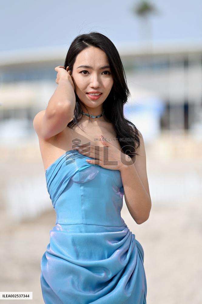 7th Canneseries - To The Wonder Photocall