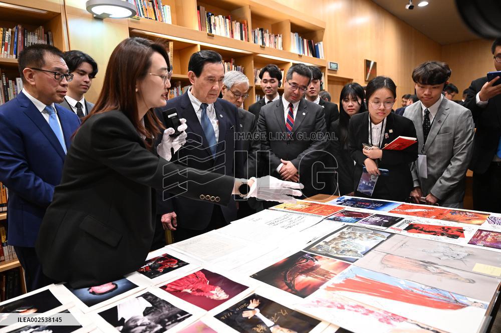 CHINA-BEIJING-MA YING-JEOU-TAIWAN YOUTH-NCPA-VISIT (CN)