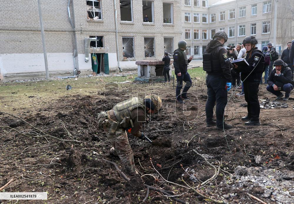 Russians shell Kharkiv