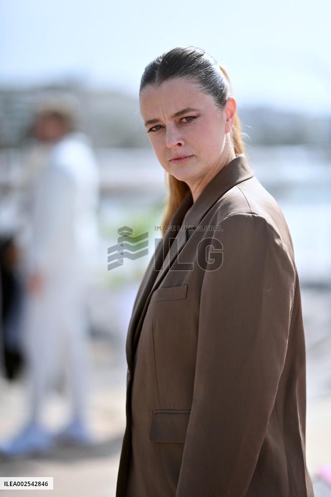 7th Canneseries - Dumbsday Photocall