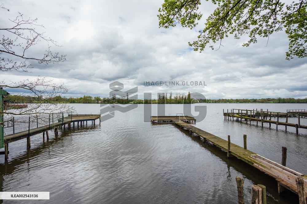 Carcraon Pond Polluted With Eternal Pollutants - Domalain