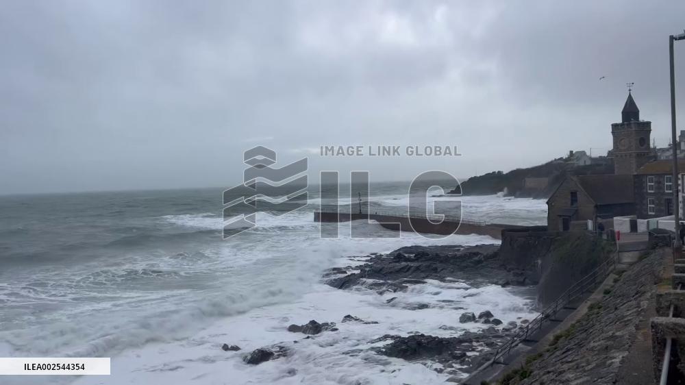 Storm Kathleen Brings Strong Winds, High Waves To Ireland, UK Coasts 5
