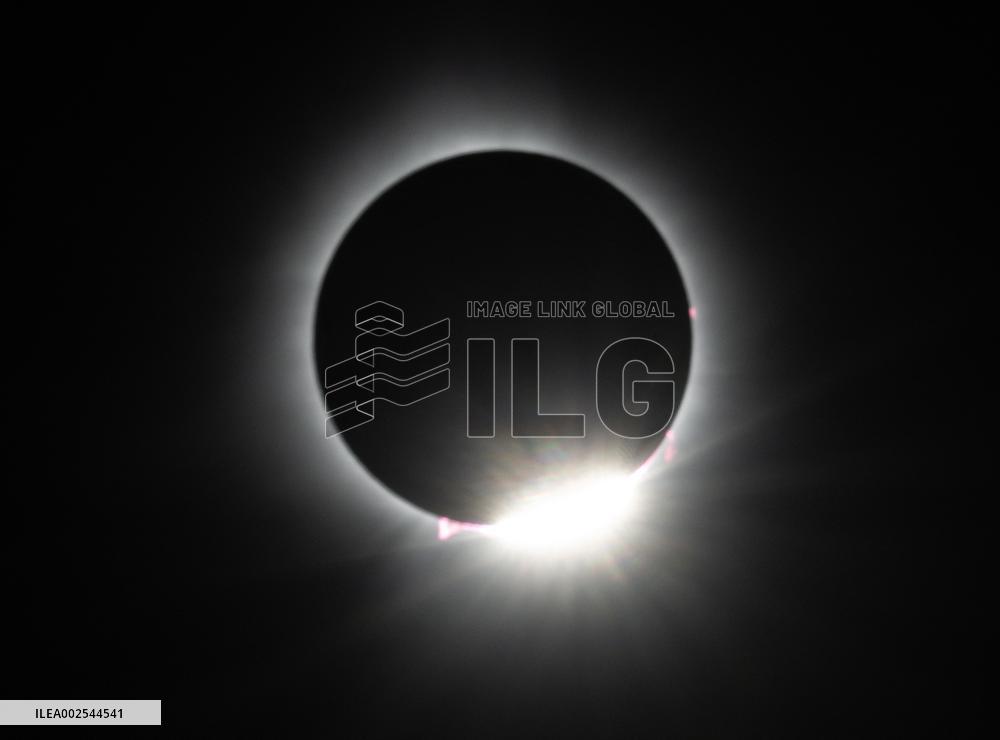 North America Awed By Total Solar Eclipse - Canada