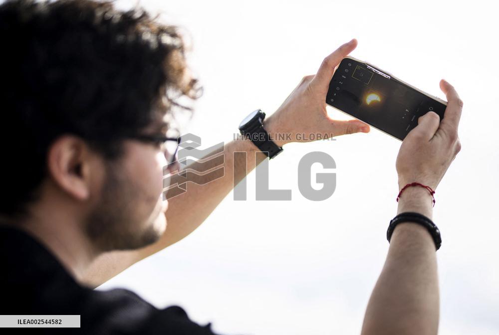 North America Awed By Total Solar Eclipse - Canada