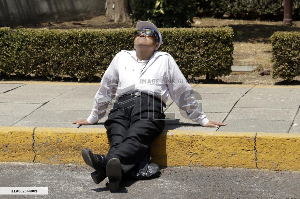 North America Awed By Total Solar Eclipse - Mexico