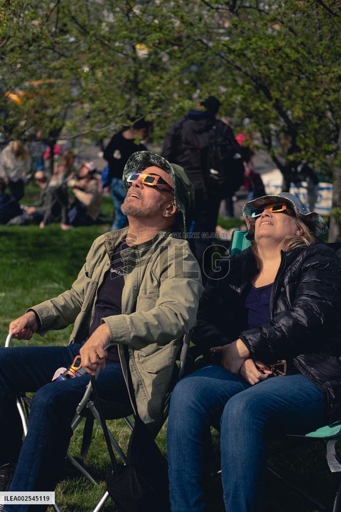 North America Awed By Total Solar Eclipse - NYC