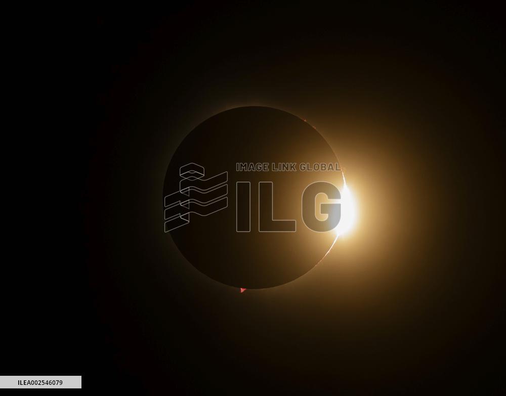 CANADA-ONTARIO-PORT STANLEY-SOLAR ECLIPSE