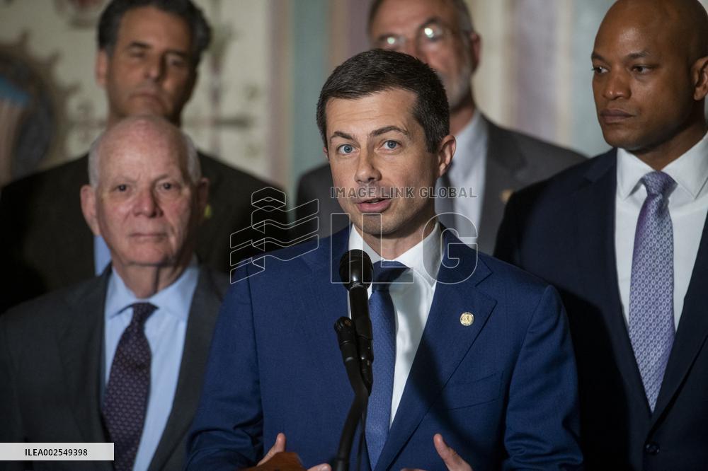 Press Conference On Baltimore’s Bridge Collapse - Washington