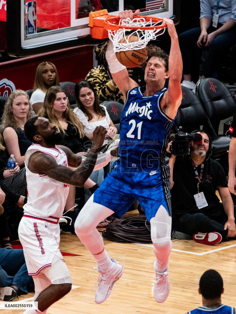 (SP)U.S.-HOUSTON-BASKETBALL-NBA-MAGIC VS ROCKETS