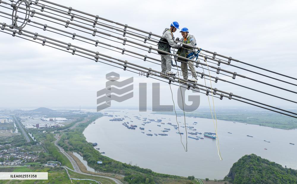 West-east Power Transmission Maintenance