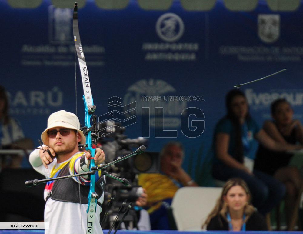 Colombian Archer Santiago Arcila Classifies for 2024 Olympics