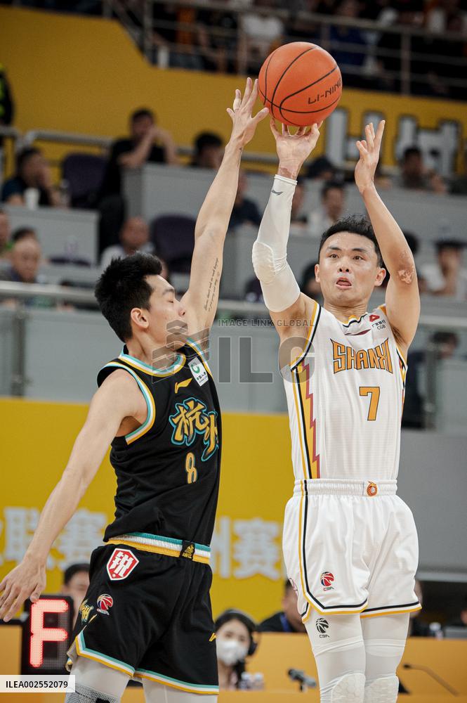 (SP)CHINA-HANGZHOU-BASKETBALL-CBA-SHANXI LOONGS VS ZHEJIANG LIONS (CN)