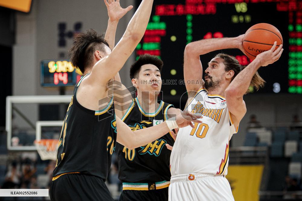 (SP)CHINA-HANGZHOU-BASKETBALL-CBA-SHANXI LOONGS VS ZHEJIANG LIONS (CN)