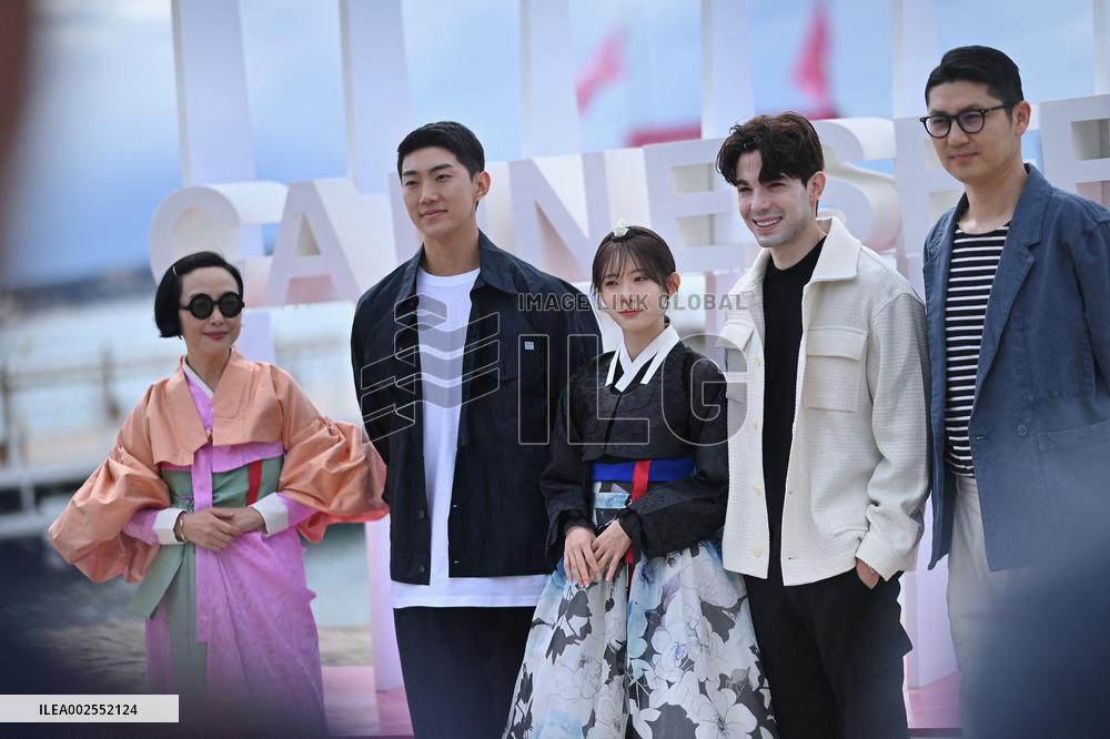 7th Canneseries - Pleasant Outcast Photocall