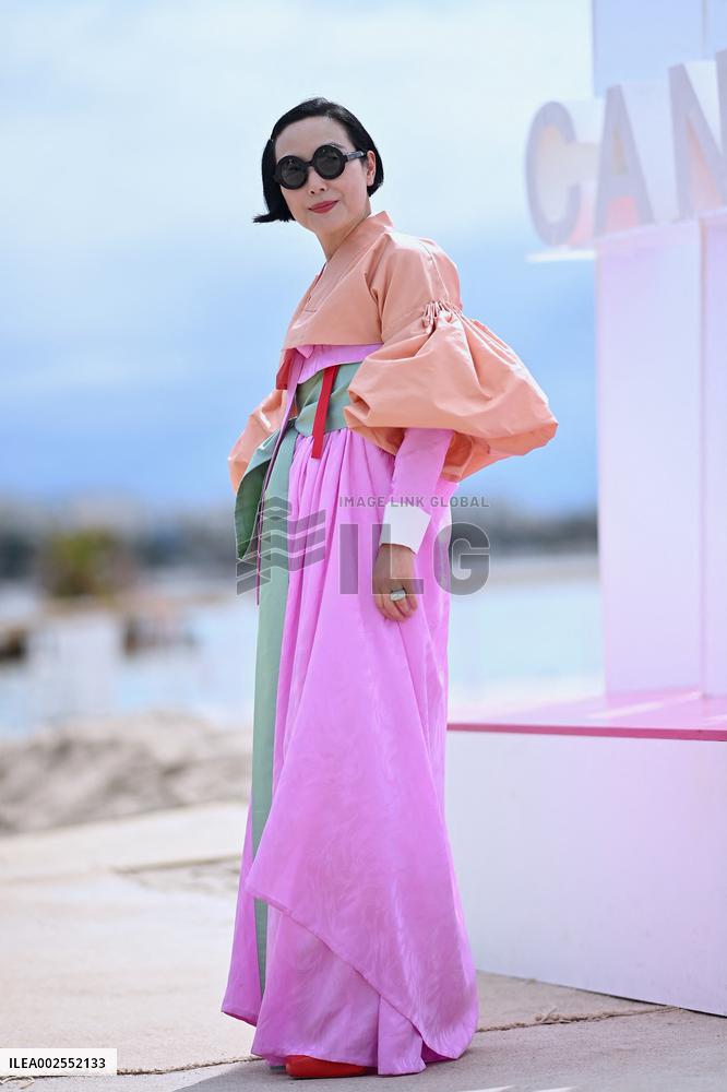 7th Canneseries - Pleasant Outcast Photocall