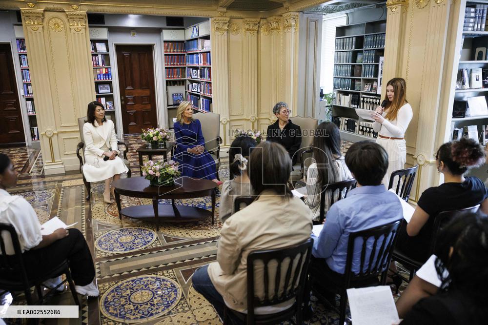 Joe Biden meets with Kishida Fumio - Washington