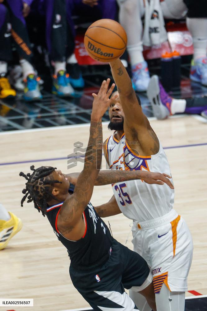 (SP)U.S.-LOS ANGELES-BASKETBALL-NBA-CLIPPERS VS SUNS