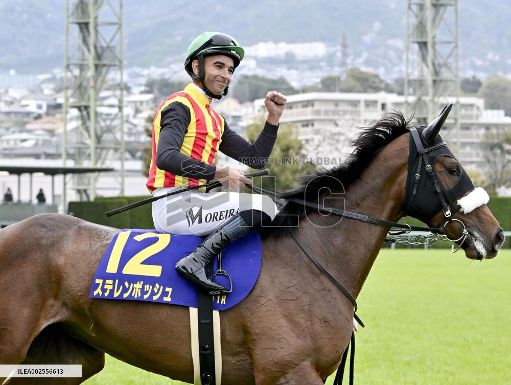 Stellenbosch captures 1st G1 victory at Oka-sho