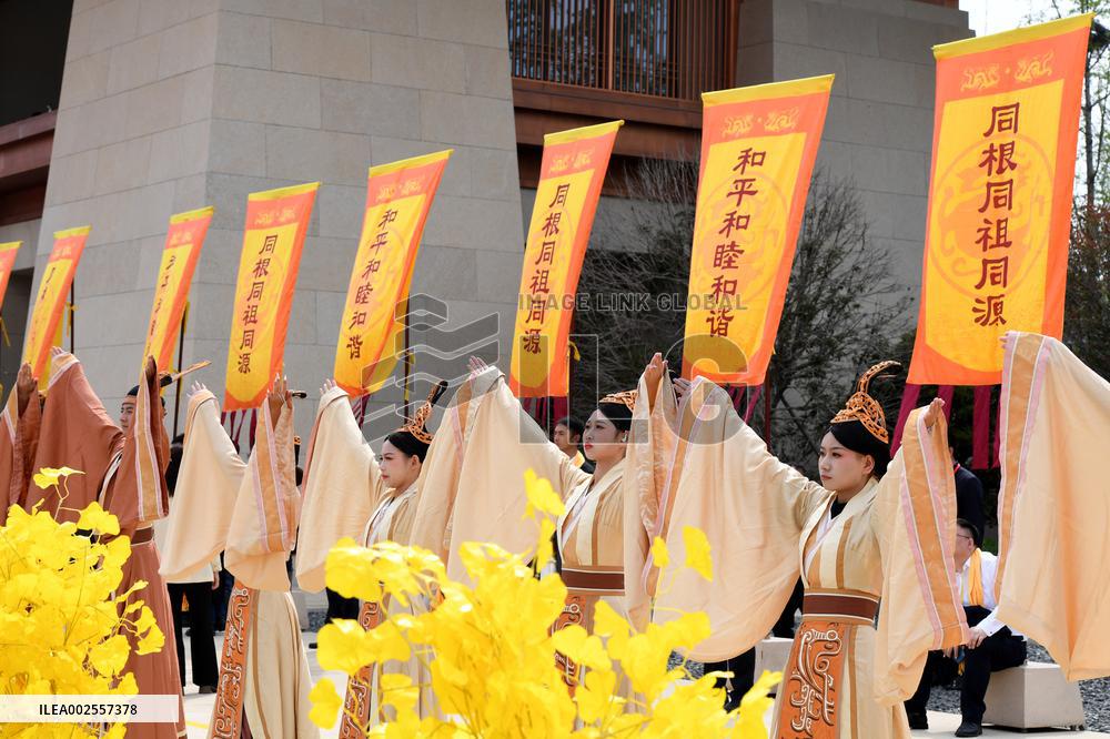 (HenanPixels)CHINA-HENAN-XINZHENG-HUANGDI-WORSHIP (CN)