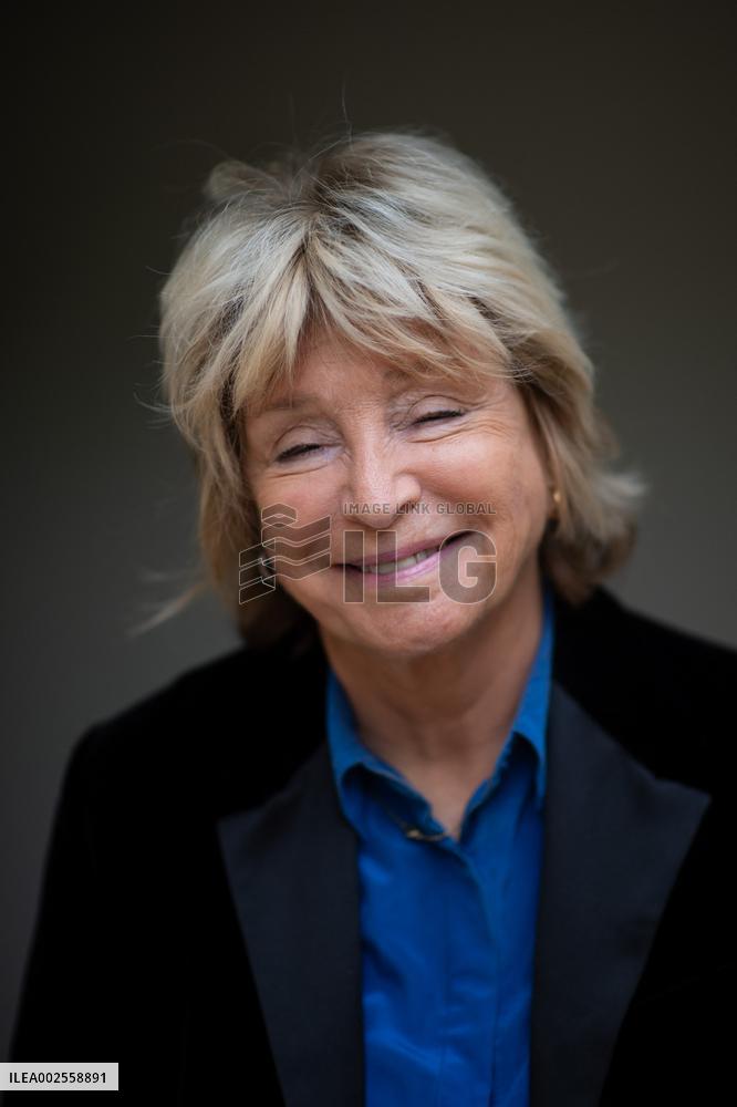 Reims Polar Daniele Thompson Portrait Session
