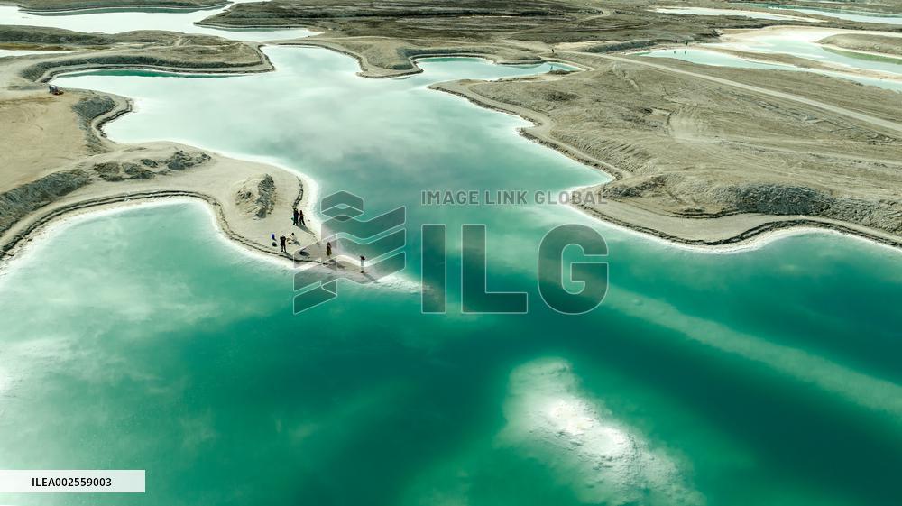 Dachaidan Emerald Lake in Xining