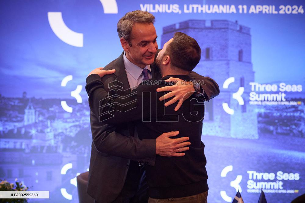 Zelensky Attends Three Seas Summit - Vilnius