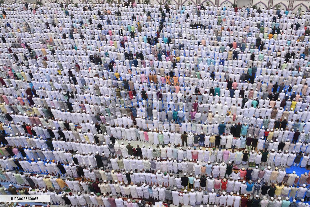 Eid al-Fitr Marks The End Of Ramadan - India