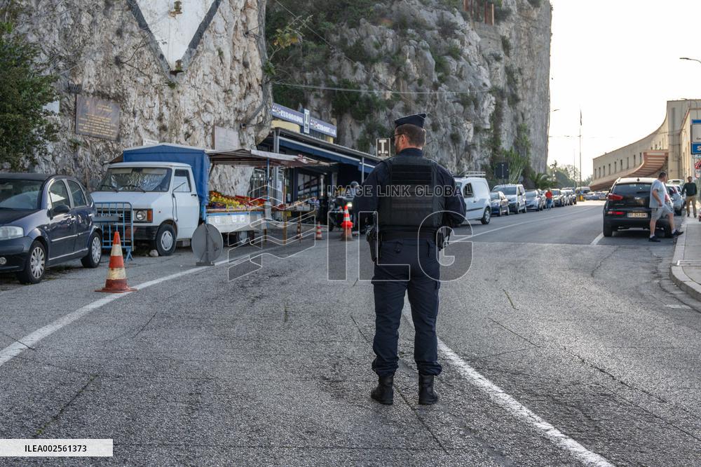 Visit To The Border Post Between France And Italy - Menton