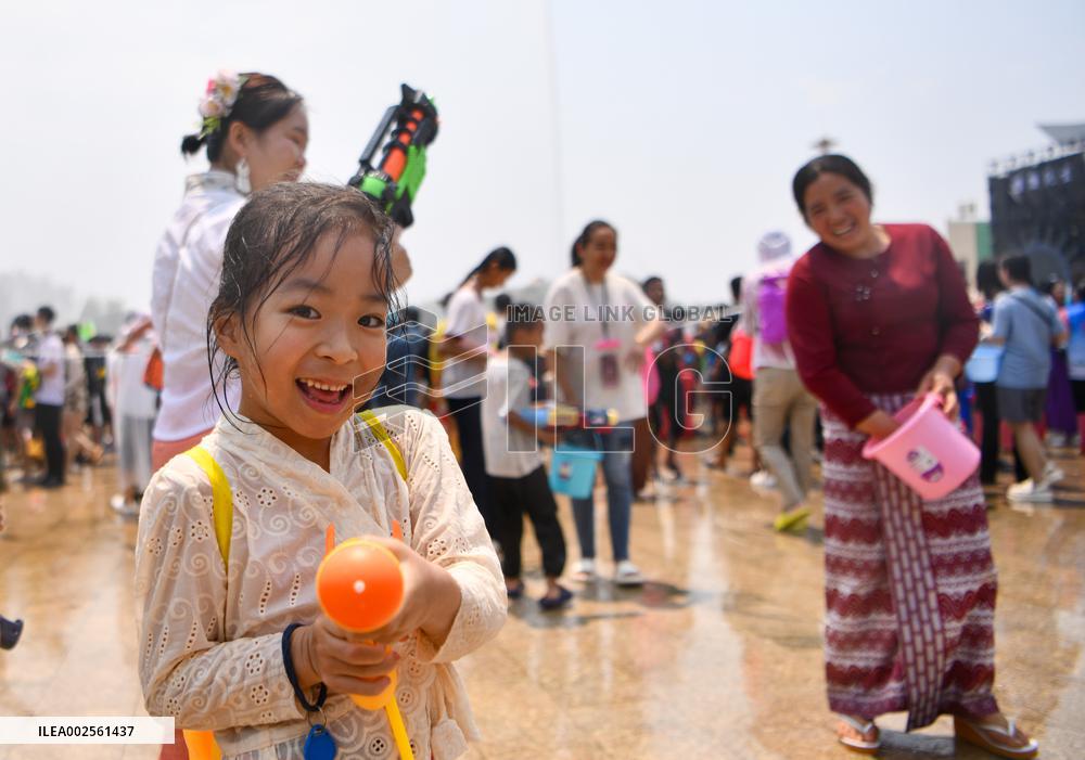 CHINA-YUNNAN-MANGSHI-WATER-SPLASHING FESTIVAL (CN)