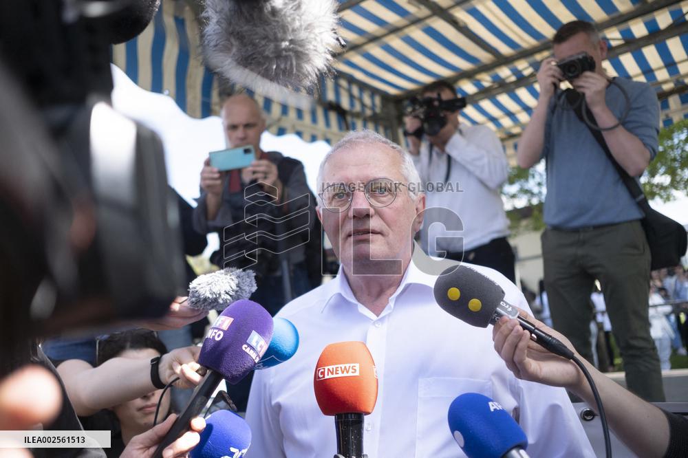 White March In Tribute To Shemseddine - Viry-Chatillon