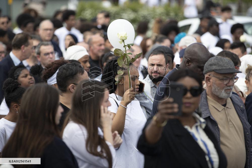 White March In Tribute To Shemseddine - Viry-Chatillon
