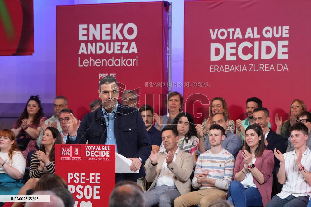 PSE-EE campaign event in San Sebastian