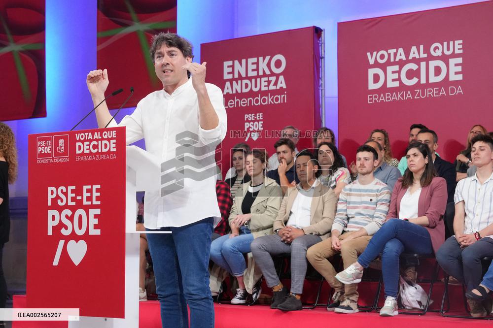 PSE-EE campaign event in San Sebastian