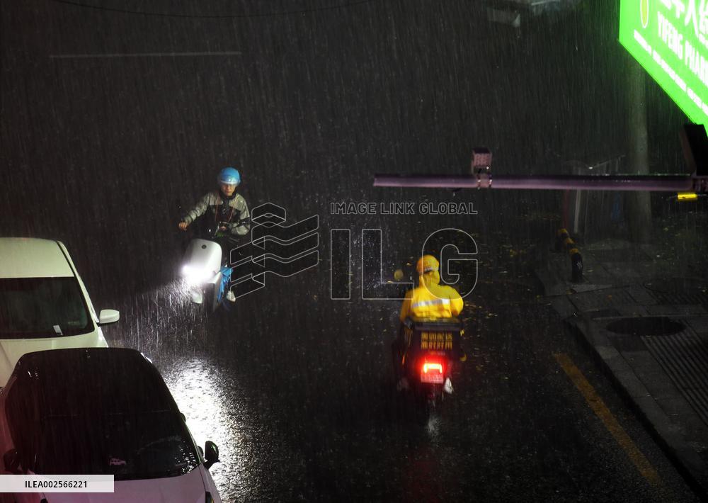 Heavy Rain Hit Jiujiang