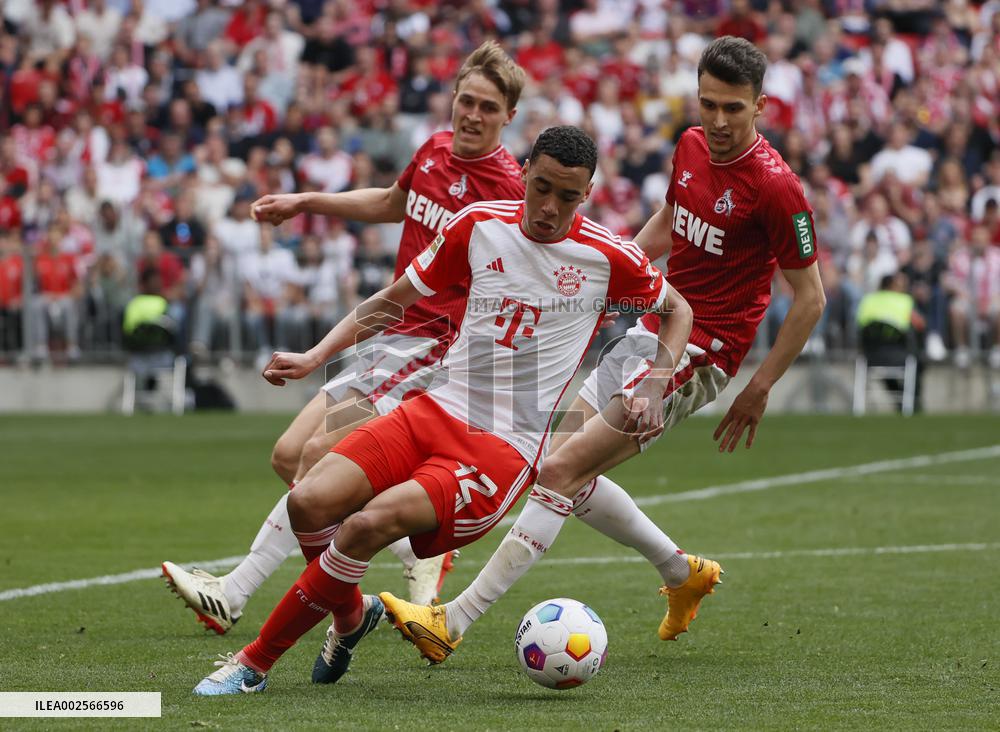 (SP)GERMANY-MUNICH-FOOTBALL-BUNDESLIGA-BAYERN MUNICH VS COLOGNE