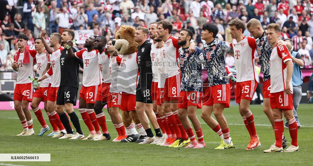 (SP)GERMANY-MUNICH-FOOTBALL-BUNDESLIGA-BAYERN MUNICH VS COLOGNE