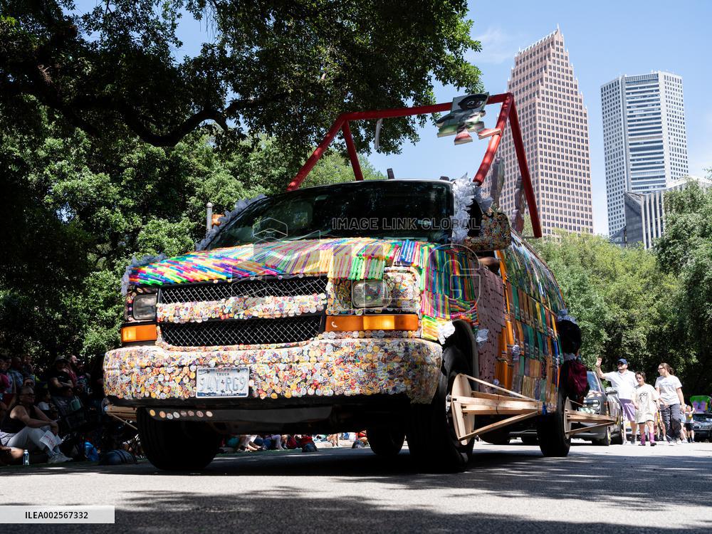 U.S.-HOUSTON-ART CAR PARADE
