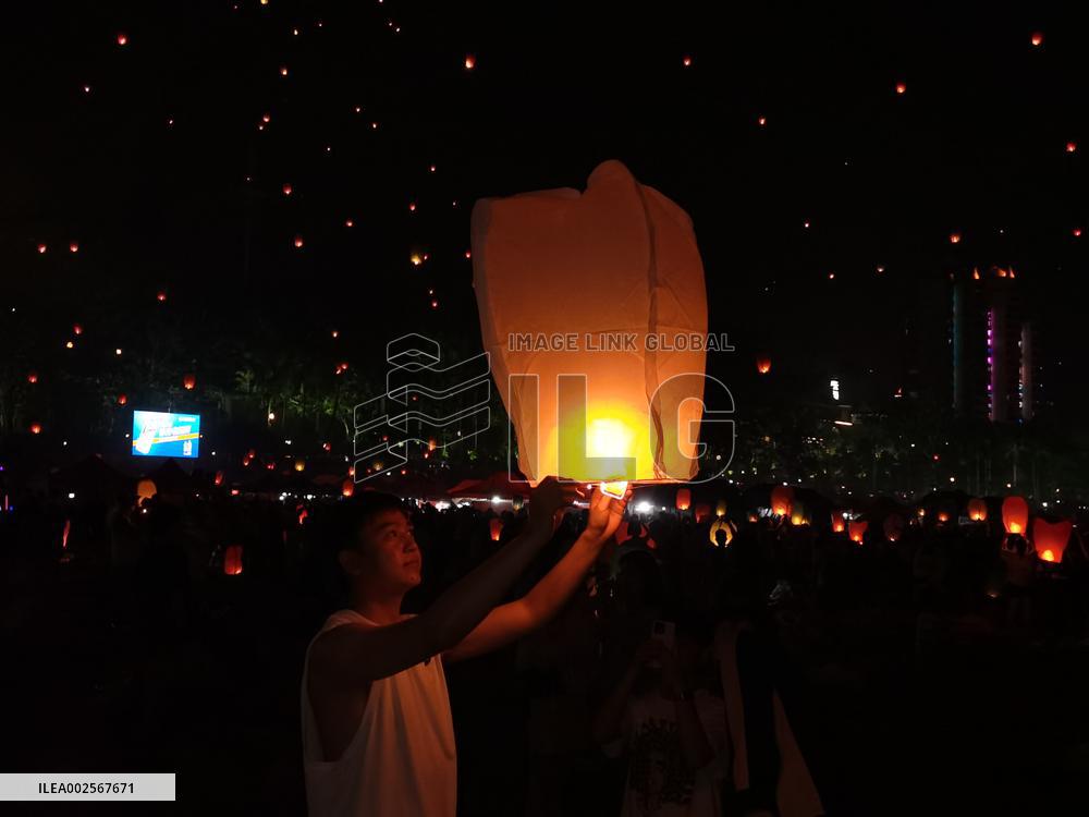 CHINA-YUNNAN-JINGHONG-KONGMING LANTERNS (CN)