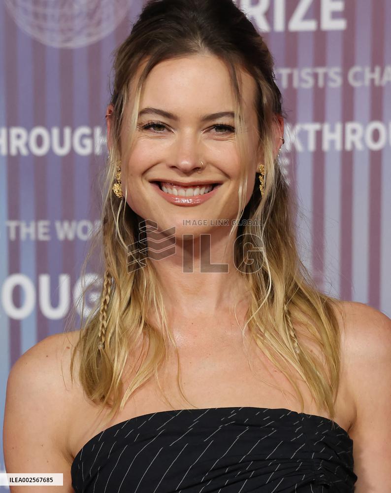 10th Annual Breakthrough Prize Ceremony - LA