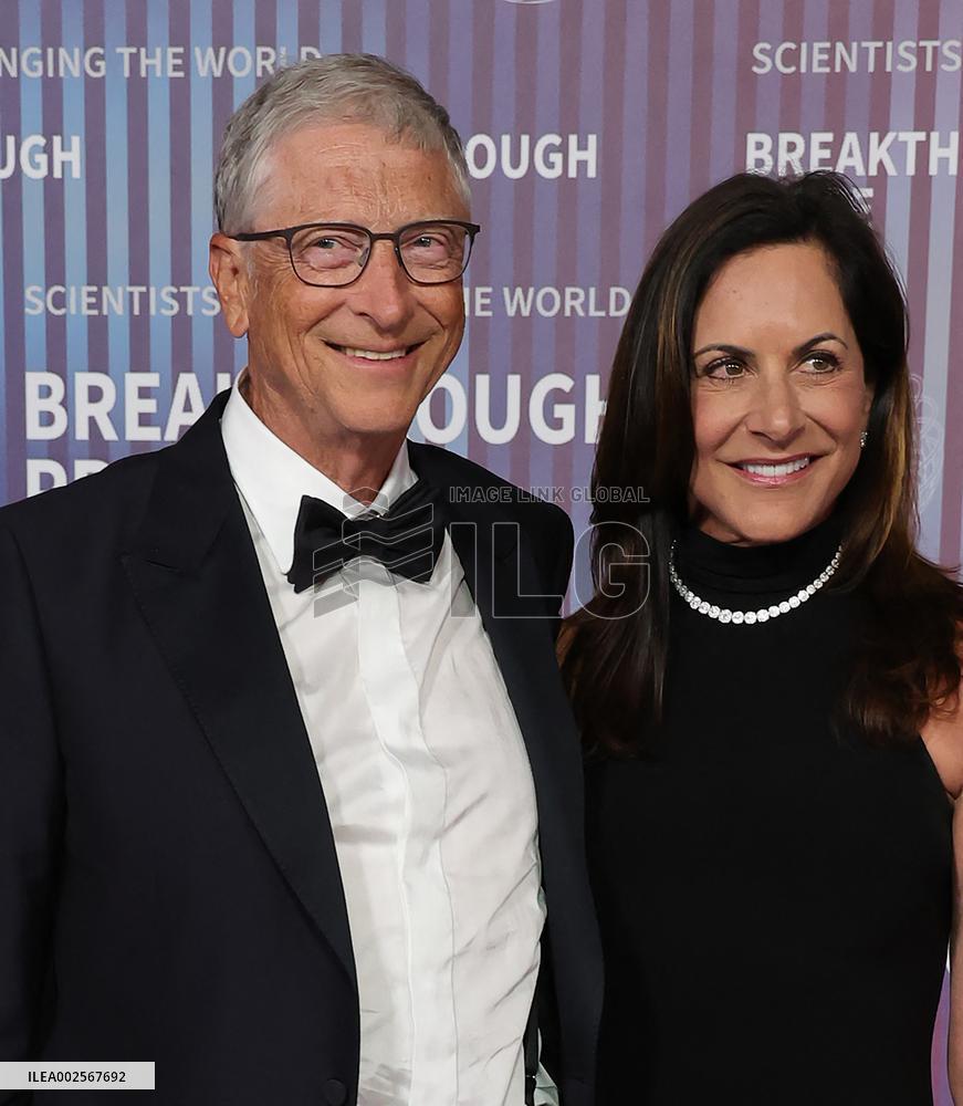 10th Annual Breakthrough Prize Ceremony - LA