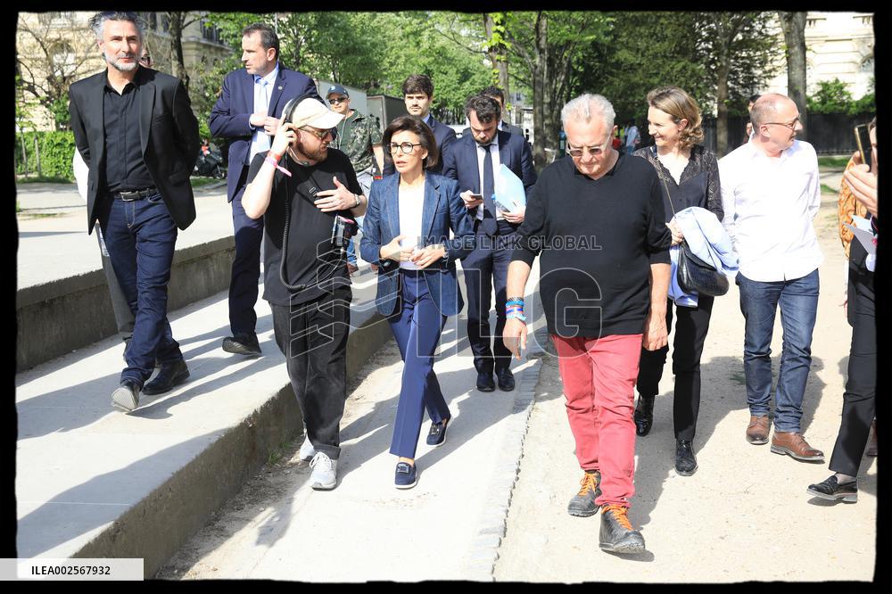 Rachida Dati during a giant dictation - Paris