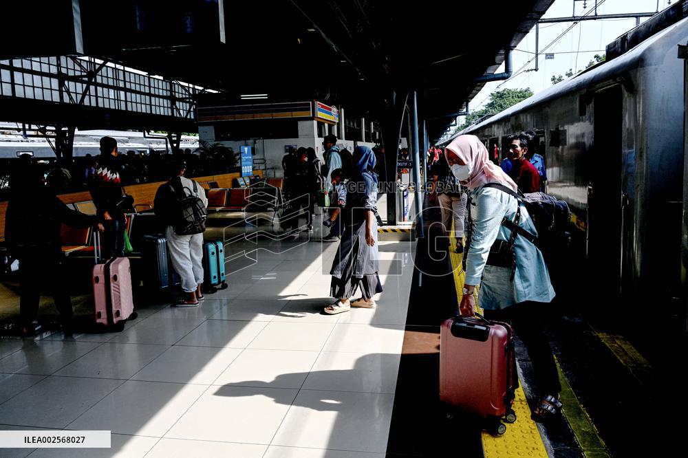 INDONESIA-JAKARTA-EID AL-FITR-TRAVELLERS