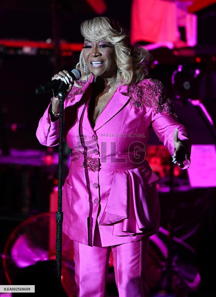 Patti LaBelle performs at The Pompano Beach Amphitheater