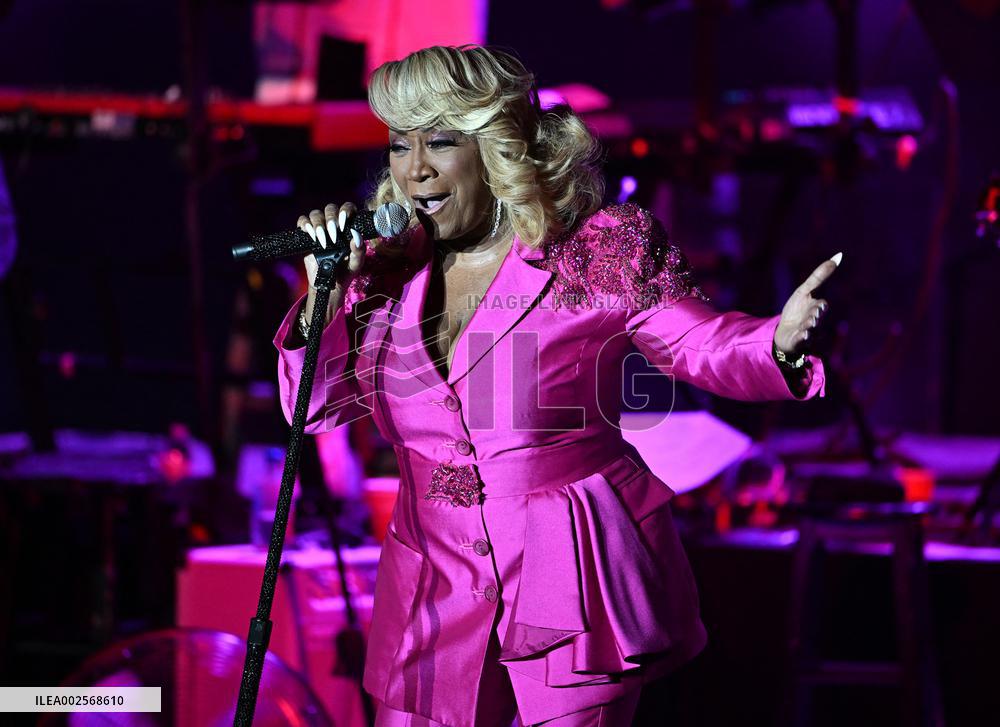 Patti LaBelle performs at The Pompano Beach Amphitheater
