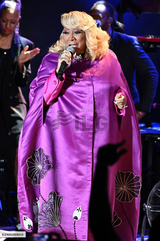 Patti LaBelle performs at The Pompano Beach Amphitheater
